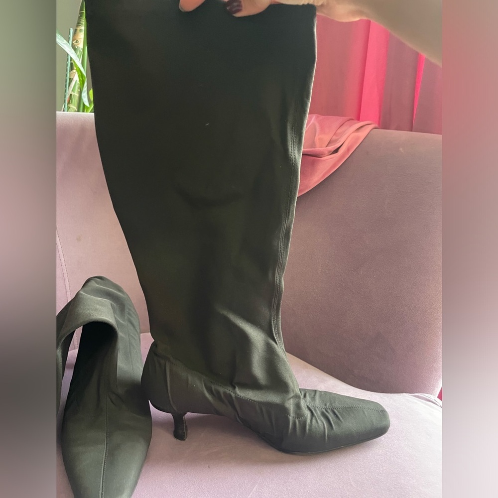 Elegant Black Women's Boots - Picture 7 of 8
